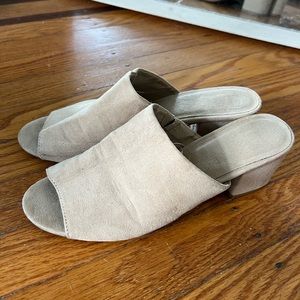Gap Slip-On Low Heel